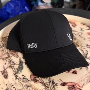 Rally Golf Black Hat - Snapback - Like New